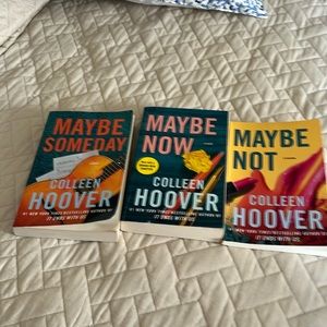 Colleen Hoover maybe series books